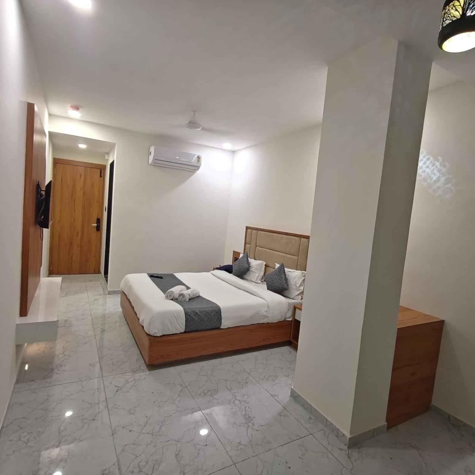 Hotelmaple Tree 아흐메다바드 외부 사진